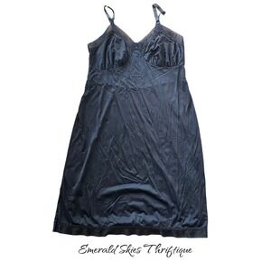 Lorraine Perfectly Fitting Nightgown Size 40 Navy Satin Trim Vintage free ship